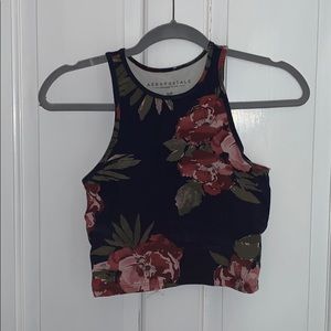 Cropped sleeveless shirt
